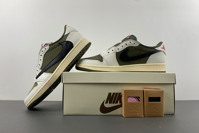 Travis Scott x Air Jordan 1 Low OG   DM7866-200
