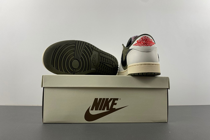 Travis Scott x Air Jordan 1 Low OG   DM7866-200