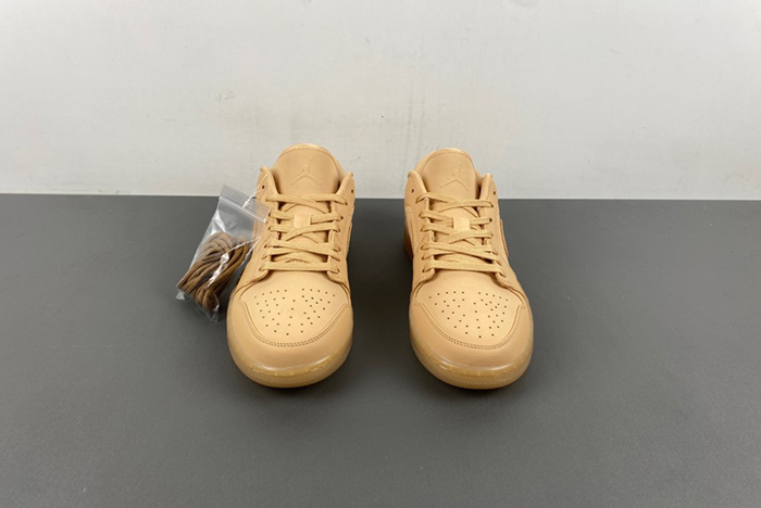 Air Jordan 1 Low SE “Pale Vanilla/Sand”  FZ3972-294