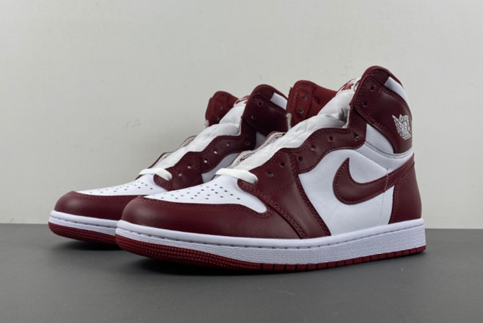 Air Jordan 1 High OG “Team Red”  DZ5485-160