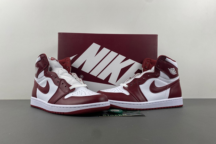 Air Jordan 1 High OG “Team Red” DZ5485-160