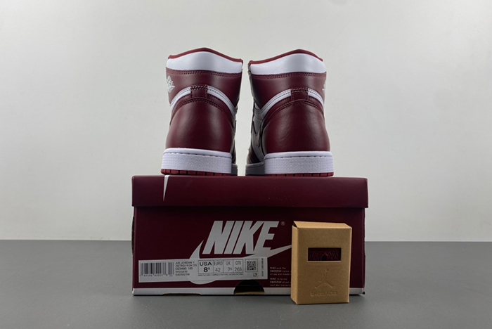 Air Jordan 1 High OG “Team Red” DZ5485-160
