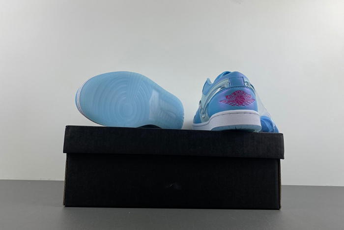 Jordan 1 Low SE Aquarius Blue FN7366-400