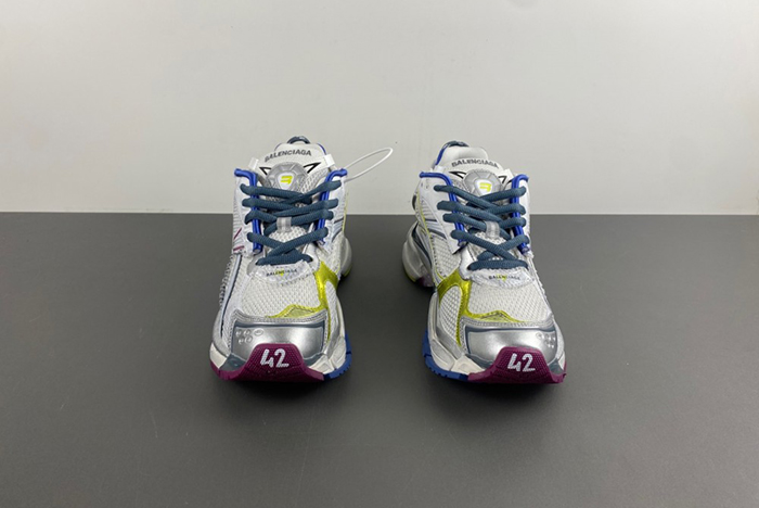 Ba*len*cia*ga runner sneaker  772774-w3rny-0328