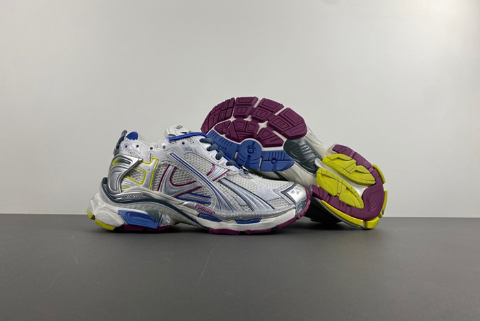 Ba*len*cia*ga runner sneaker  772774-w3rny-0328