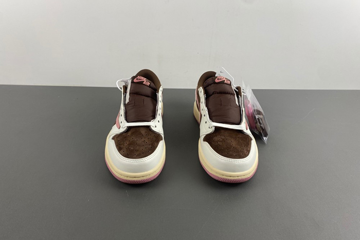 Travis Scott x Air Jordan 1 Low  DZ4137 -206
