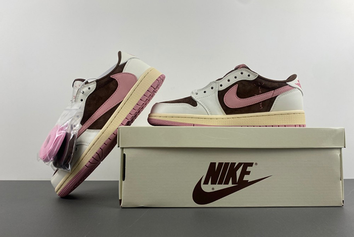 Travis Scott x Air Jordan 1 Low  DZ4137 -206