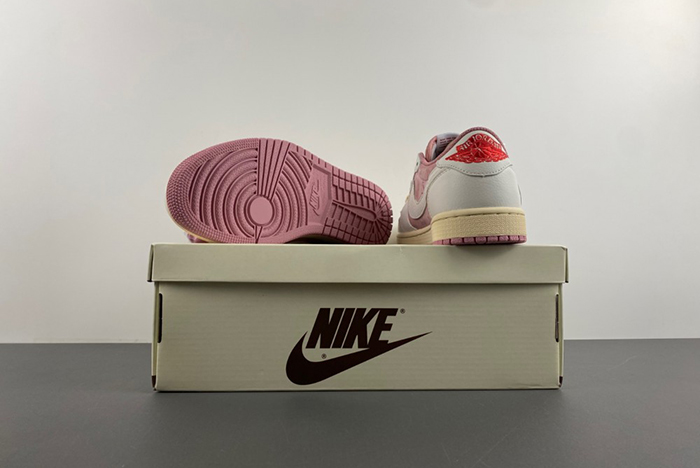 Travis Scott x Air Jordan 1 Low OG  DM7866-600