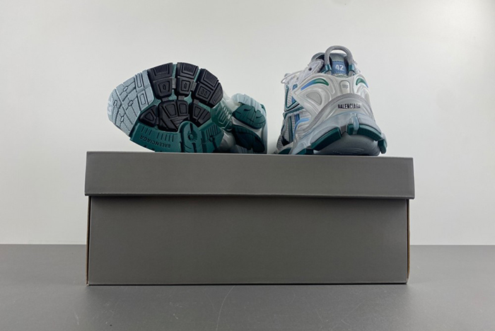Ba*len*cia*ga runner sneaker   772774-w3rbw-0623