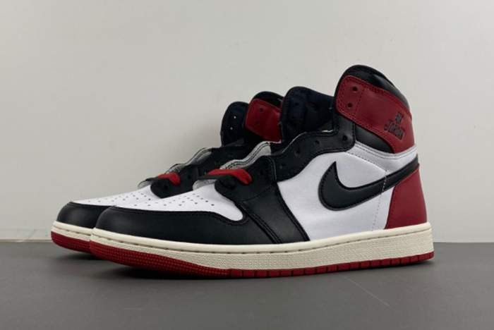Air Jordan 1 High OG “Black Toe Reimagined”  DZ5485-106