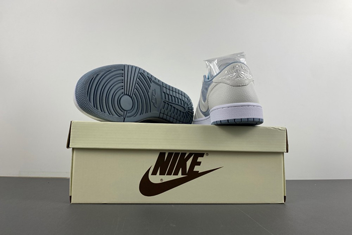 Travis Scott x Air Jordan 1  DM7866-888