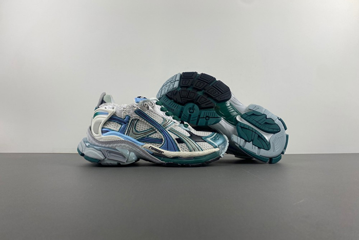 Ba*len*cia*ga runner sneaker 7.5  77274-w3rbw-0623