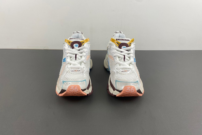 Ba*len*cia*ga runner sneaker 7.5   772774-w3rny-0326