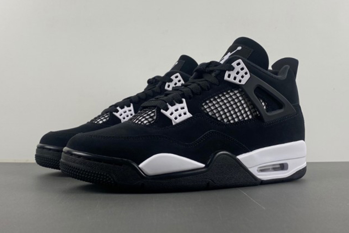 AIR JORDAN 4 RETRO ''WHITE THUNDER''  FQ8138-001