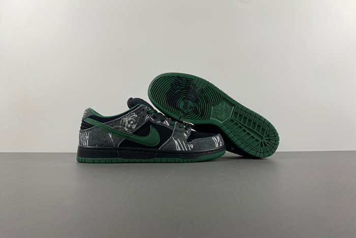 There Skateboards x Nike SB Dunk Low  HF7743-001