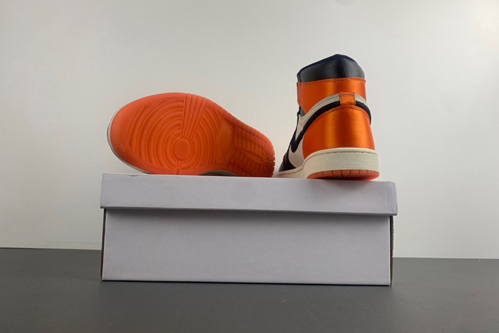 Jordan 1 Retro High OG Satin Shattered Backboard  AV3725-010