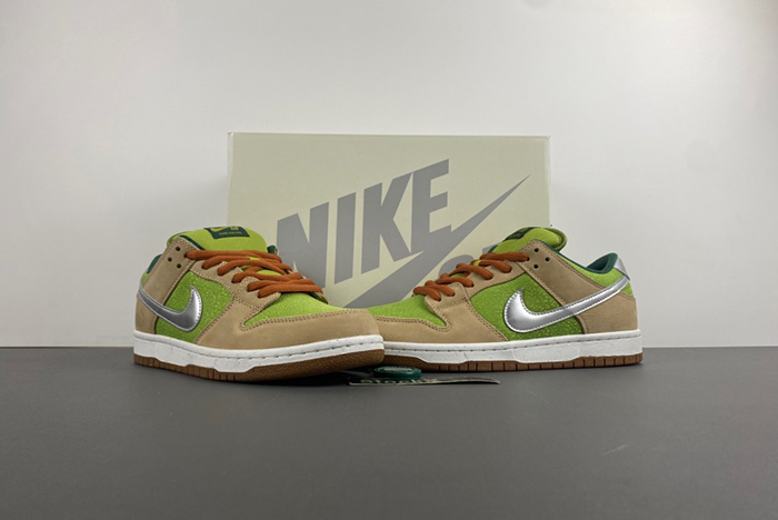 Nike SB Dunk Low Escargot  FQ7585-200
