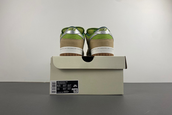 Nike SB Dunk Low Escargot  FQ7585-200