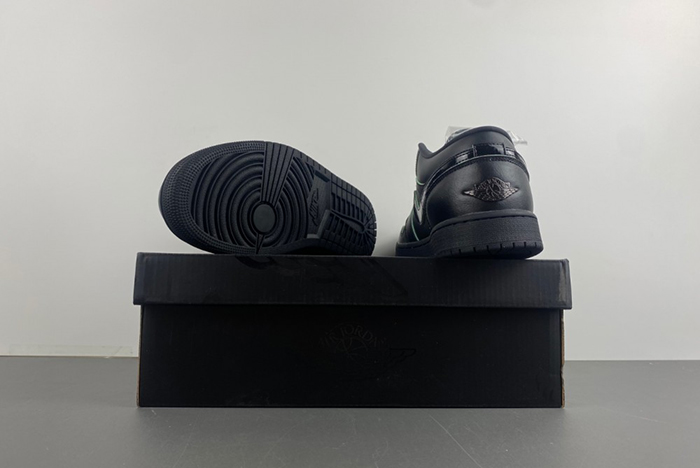Air Jordan 1 Low  HM3690-001