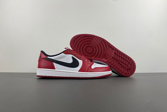 Air Jordan 1 Low Chicago OG  705329-600