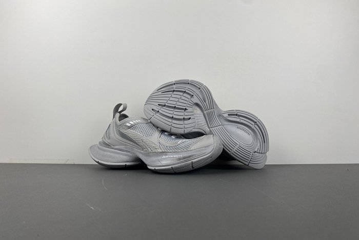 Ba*len*cia*ga white circuit sneaker  793944 wflgy 0315