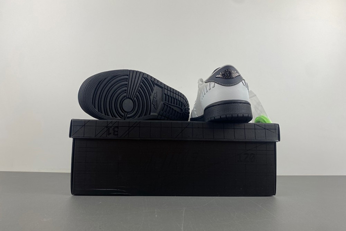 Air Jordan 1 Low  HM3689-001