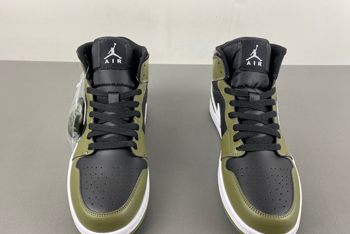 Air Jordan 1 Mid  BQ8426-092
