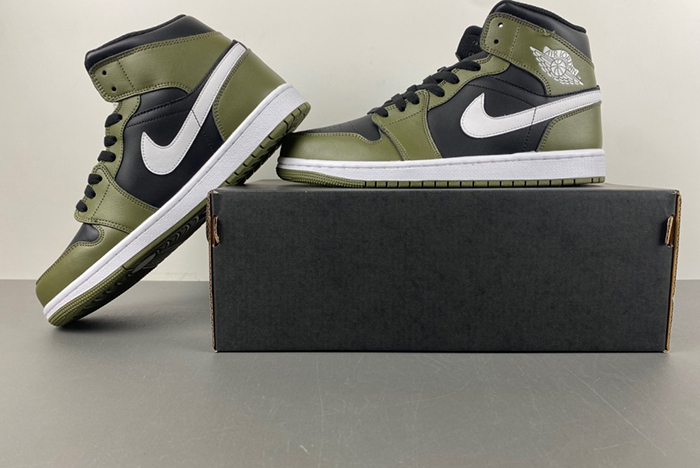 Air Jordan 1 Mid  BQ8426-092