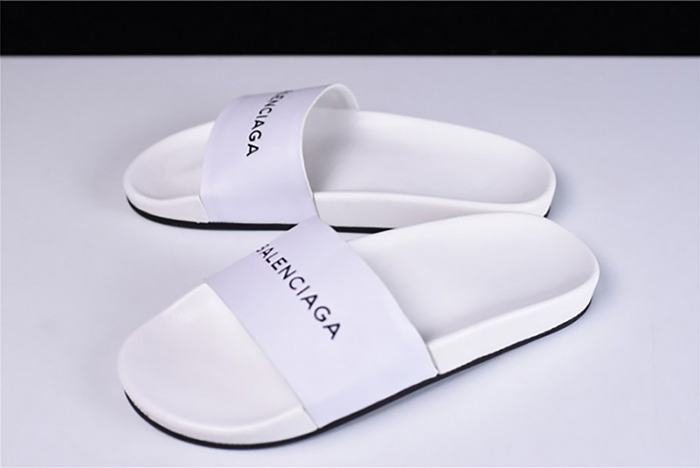 Ba*len*cia*ga logo leather slip-on sandals 72ze-c329