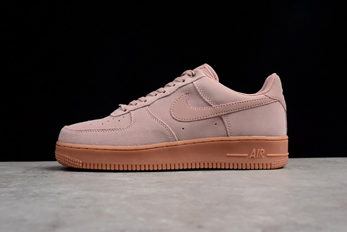 NIKE AIR FORCE 1 LOW 
