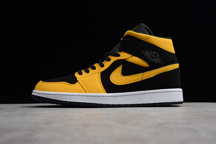 Air Jordan 1 Mid Reverse New Love 554724-071